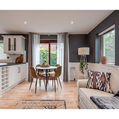 Central Belfast Apartments Windsor Экстерьер фото